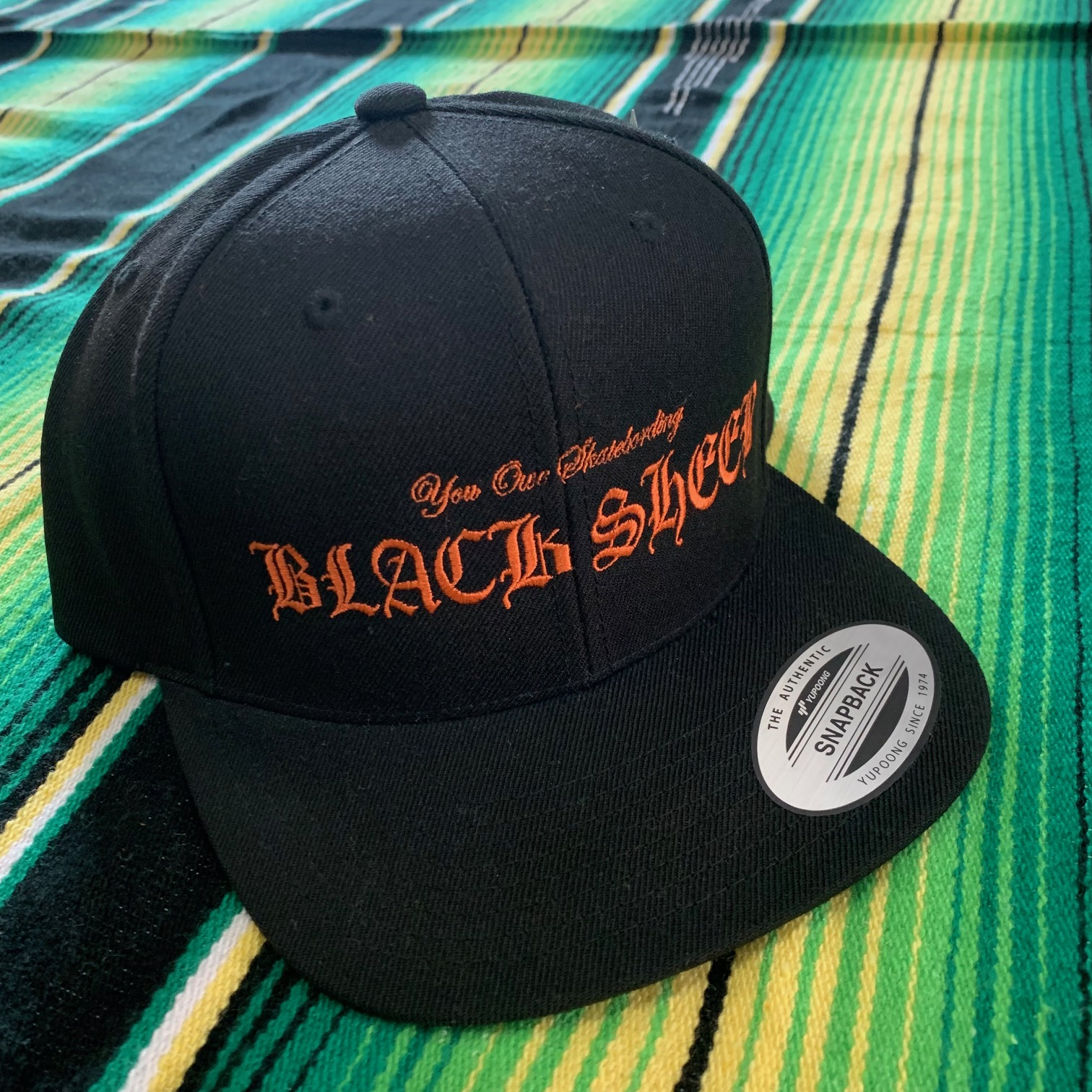 BLACK SHEEP SKATES - ブラックシープ "OLD E" スナップバック CAP (BLACK)